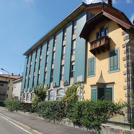 Hotel Naviglio Grande Corsico Exteriör bild